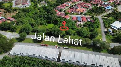 Land At Lahat, Beside Road