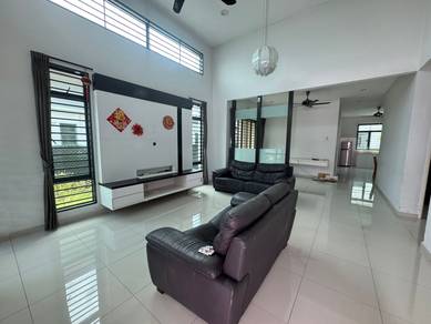 【FREEHOLD】 Below Value Renovated Guarded Paya Rumput Bungalow For Sale
