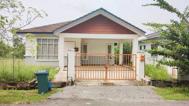 Banglo Corner Lot SEMI FURNISHED - Seksyen 18, Bandar Tasik Senangin