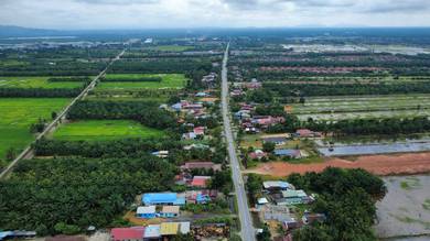 Tanah Tepi Jalan, Jalan Terusan Parit Buntar
