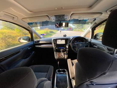 Toyota Vellfire 2.5(A) car rental