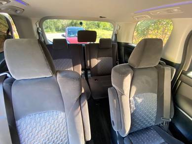 Toyota Vellfire 2.5(A) car rental
