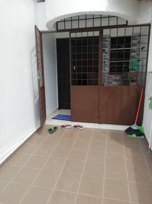 Master Room Air-cond Taman Pelangi Flat untuk disewa