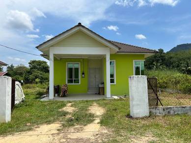 (Kok Lanas,Ketereh) Banglo Berdekatan Dengan Kem Desa Pahlawan