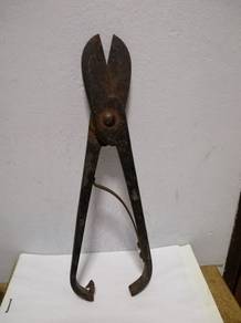 Vintage Metal Cutter
