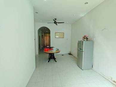 BIGGER LAND SIZE 40 X 90 Single Storey Semi D Taman Cendana For Sale