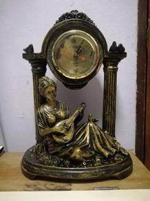 Vintage Decorative Table Clock