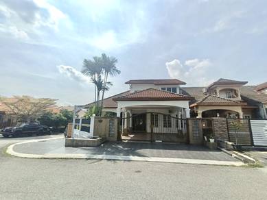 Corner Lot & Renovated 1.5 Storey Bandar Tun Hussein Onn Cheras .