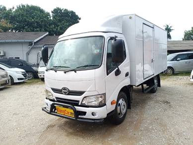 2018 Hino XZU600R 4.0cc 4800Kg 14 Feet