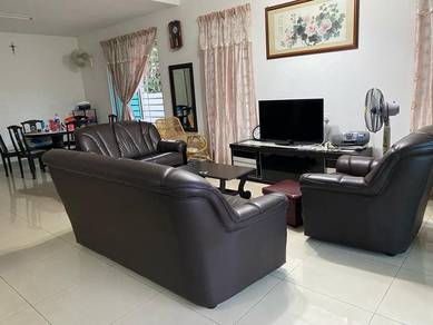 Nice double storey semi-D end lot in Taman Merpati for sale