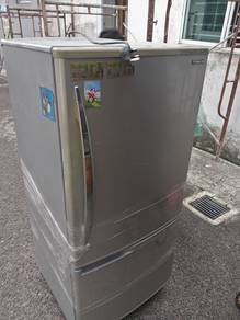 Panasonic 2 Door Silver Fridge TD246