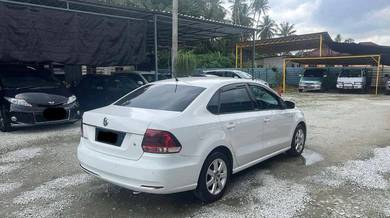 Volkswagen VENTO 1.6 COMFORTLINE (A)