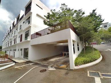 Best Buy 3.5 storey Villa Elevia Residence, Taman Putra Prima Puchong