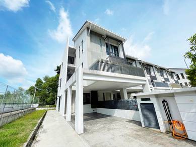 CORNER 3 STY Crescent Park Townhouse (FULL FURNISH) Puteri Bangi Lotus