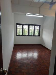Lestari putra 2 storey , seri Kembangan