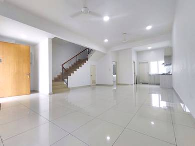 22' x 70' CHEAPEST 🔥 Double Storey Laman View @ Cyberjaya FOR SALE!
