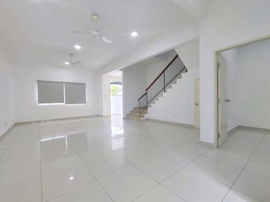 22' x 70' CHEAPEST 🔥 Double Storey Laman View @ Cyberjaya FOR SALE!