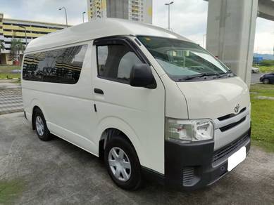 Toyota Hiace 2.7 (M) Petrol window van