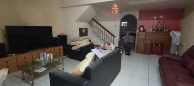 (Renovated) Double storey terrace house(18X65)@Taman Kemacahaya,Cheras