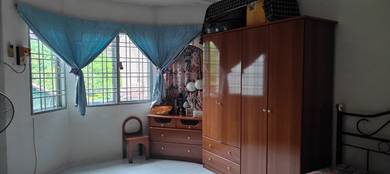 (Renovated) Double storey terrace house(18X65)@Taman Kemacahaya,Cheras