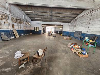 END LOT single storey factory/warehouse at taman malim jaya