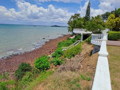 Port Dickson Seaside Bungalow House [Land Area 14,550 sqft]