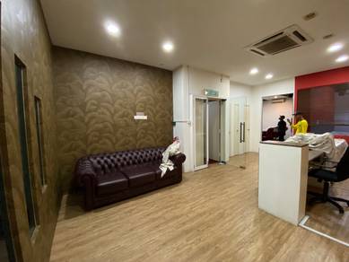 Jalan tun Ismail 1, 1st floor tkt1, office fully furnished rent.