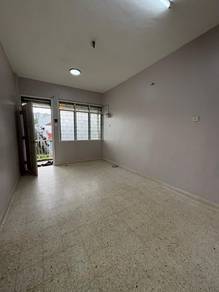 Batu 9 Cheras Permai Flat , Freehold , Level 1 ,5Min To MRT ,B/Market