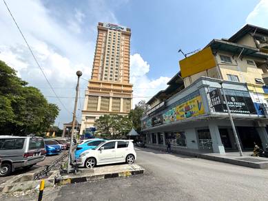 (roi 5.5% Good investment) Endlot double storey shoplot Bandar Sunway