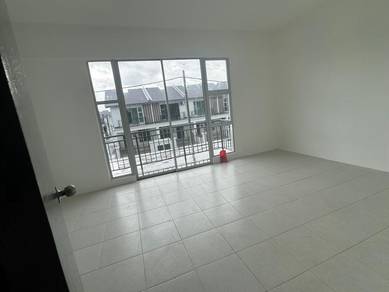 2 Storey Terrace Bandar Scientex Jasin [RENT]
