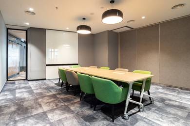 Private office space for 4 persons in Regus Tribeca