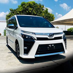 Unreg 2019 Toyota VOXY 2.0 ZS KIRAMEKI 2 8 Seater