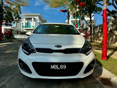 Kia RIO 1.4 SX (A)Boleh Loan kedai