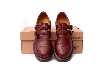 Dr Martens 8065 Mary Jane Cherry Red Original