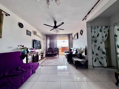 Putra Villa