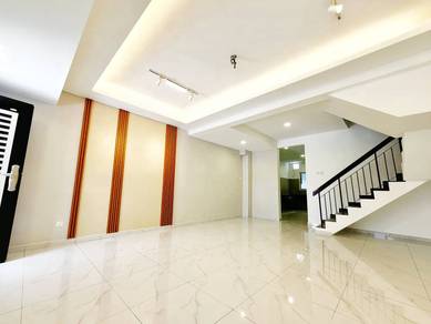 [Facing Playground] Newly Reno 2Sty Teres,Tmn Puchong Utama 9,Puchong