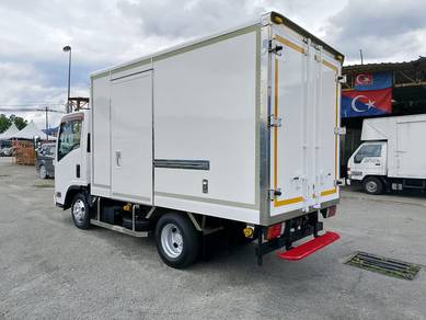 Isuzu NLR 85 10FT ICE BOX