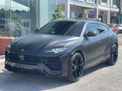 READY STOCKLamborghini URUS SATIN NERO HELENE