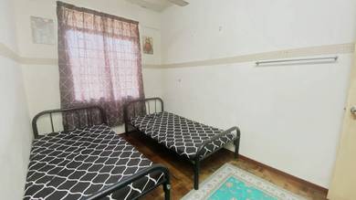 Bilik Share LELAKI - Apart Suria, taman kinrara LENGKAP PERABUT & WIFI