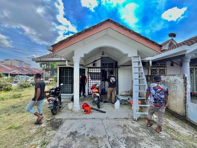Corner lot Single Storey Taman Langat Jaya Bandar Baru Bangi Section 5