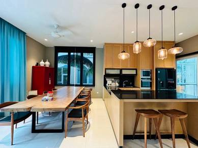 Corner Bungalow Extensive Renovated Contours Melawati