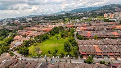 Fully Renovated Greenview Unit For Sale