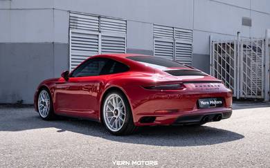 Porsche 911 Carrera GTS - Pristine Condition