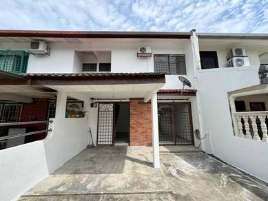 Refurbished North Double Storey House Serdang Taman Muhibbah Near Mrt