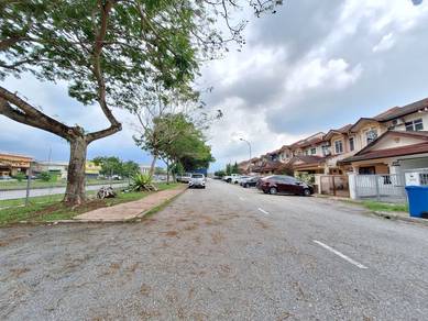 Facing Open Jalan Uranus, Terrace 2 Storey House NON BUMI LOT
