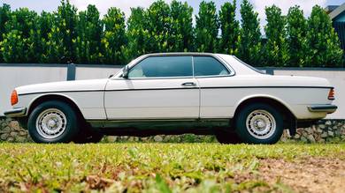Mercedes Benz 230CE C123 W123 Coupe