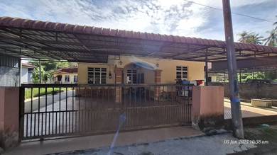 Banglo Mampu Milik Dekat Airport Pengkalan Chepa