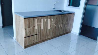 Very Nice SEAVIEW unit 1000 sqft THE RISE 3 Georgetown For Sale