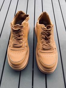 Stylish brown sneakers size EUR 40 unisex