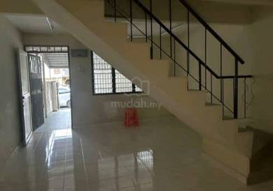 Sri Petaling Taman Castlefield Double Storey Terrace House To Let